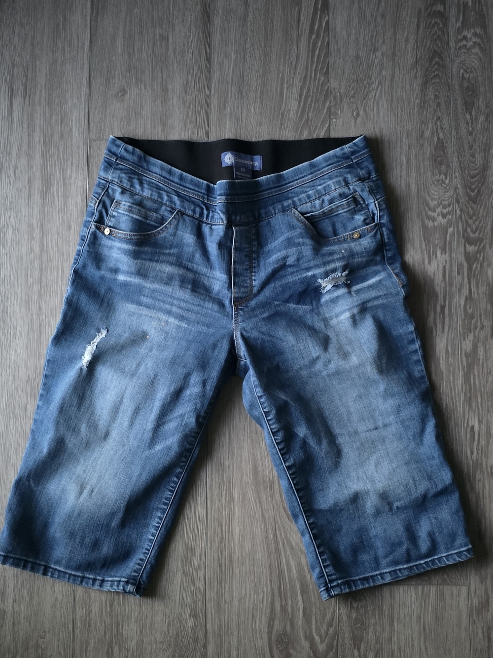 Democracy Absolution Women’s Distressed Denim Bermuda Shorts Size 10 Stretch Mid